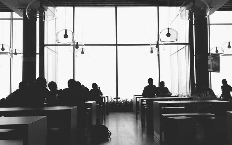 纸飞机中文版 Desktop and Mobile Interface